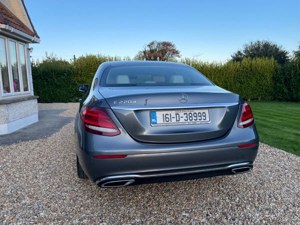 Mercedes-Benz E220 CDI  2016 New Shape. 368054115