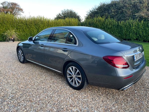 Mercedes-Benz E220 CDI  2016 New Shape. 368054153