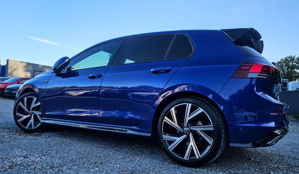 🔥 2023 Volkswagen Golf  1.5 eTSI R-Line Automatic 368065869