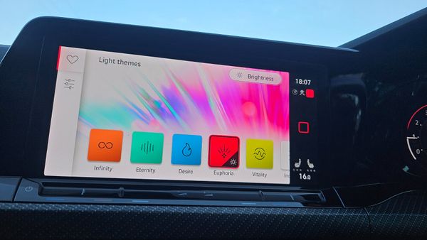 🔥 2023 Volkswagen Golf  1.5 eTSI R-Line Automatic 368065874