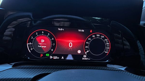 🔥 2023 Volkswagen Golf  1.5 eTSI R-Line Automatic 368065876