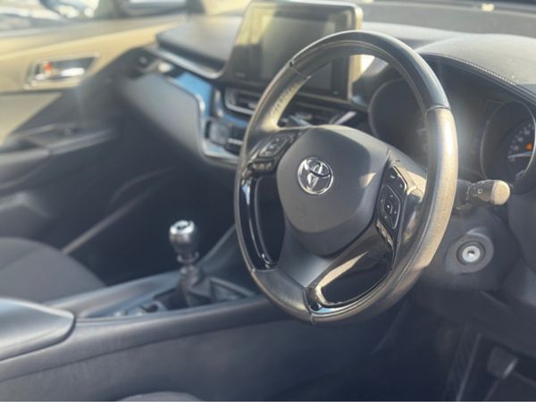 Toyota C-HR 1.2T LUNA 4DR 368073148