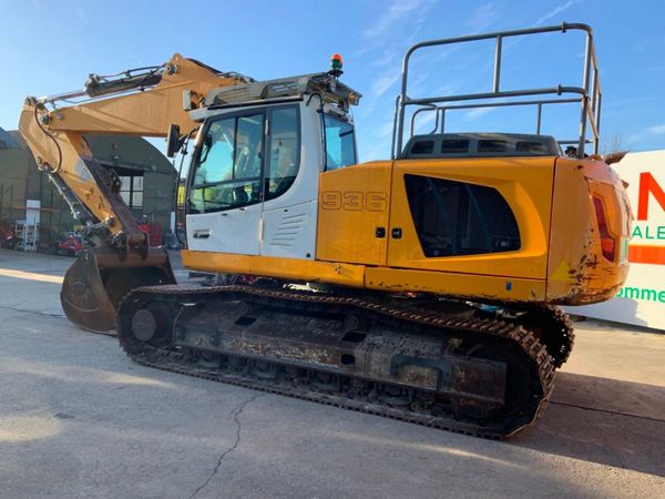 2017 LIEBHERR R939LC TRACK MACHINE...11433hrs. 368082846