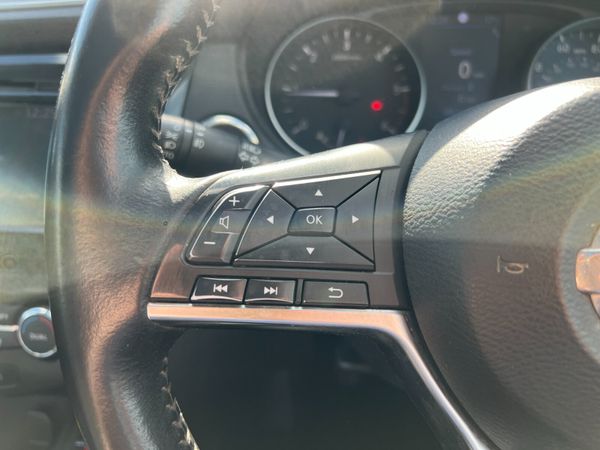 2019 (192)  Nissan Qashqai Tekna 1.5 DCI -Pan Roof 368098678