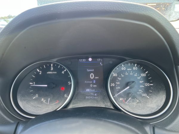 2019 (192)  Nissan Qashqai Tekna 1.5 DCI -Pan Roof 368098684