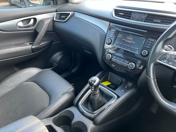 2019 (192)  Nissan Qashqai Tekna 1.5 DCI -Pan Roof 368098686