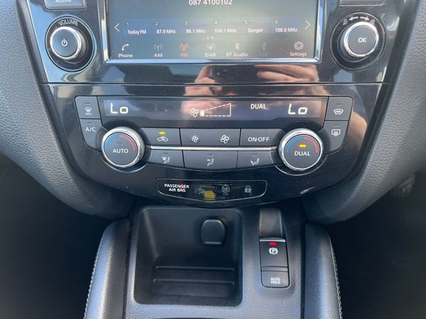 2019 (192)  Nissan Qashqai Tekna 1.5 DCI -Pan Roof 368098693