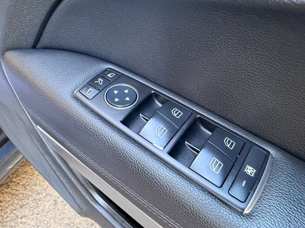 Mercedes E250 CGI Convertible 368101449