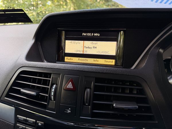 Mercedes E250 CGI Convertible 368101443