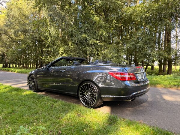 Mercedes E250 CGI Convertible 368101546