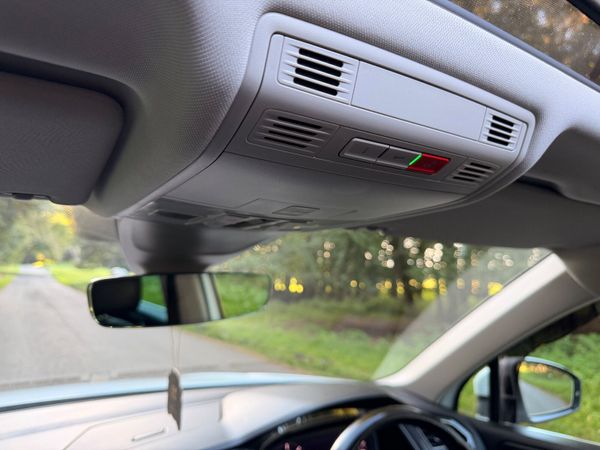Volkswagen Tiguan R Line TDI Low KM 368103041