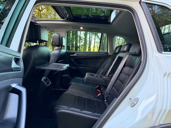 Volkswagen Tiguan R Line TDI Low KM 368103065
