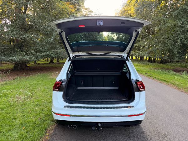 Volkswagen Tiguan R Line TDI Low KM 368103074