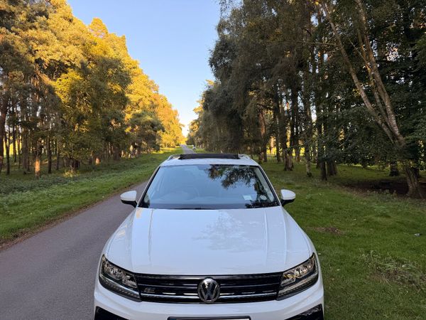 Volkswagen Tiguan R Line TDI Low KM 368103079