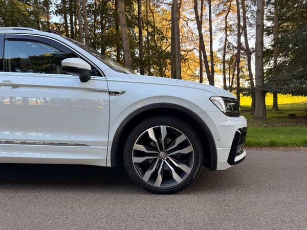 Volkswagen Tiguan R Line TDI Low KM 368103071