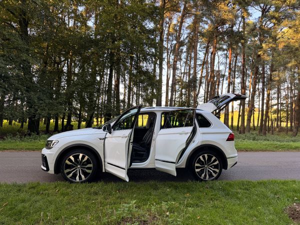 Volkswagen Tiguan R Line TDI Low KM 368103085