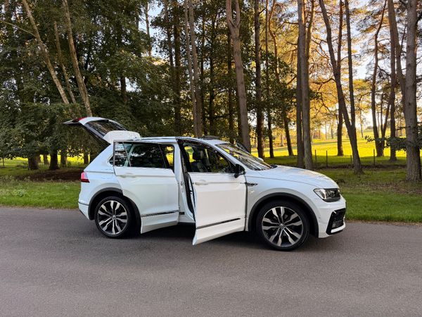 Volkswagen Tiguan R Line TDI Low KM 368103088