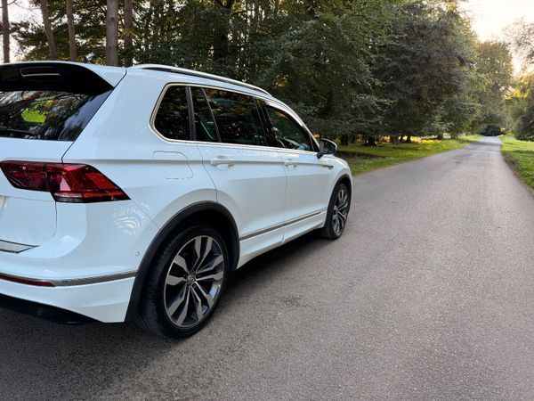 Volkswagen Tiguan R Line TDI Low KM 368103080