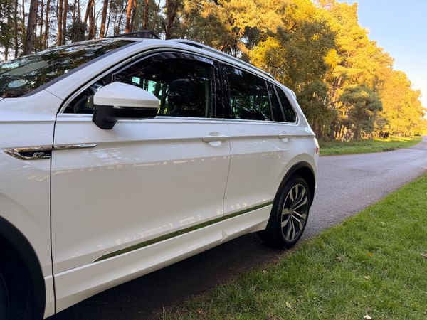 Volkswagen Tiguan R Line TDI Low KM 368103081