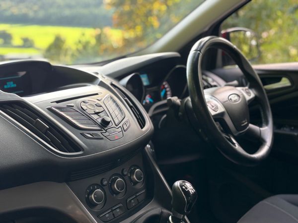 2015 Ford Kuga 2.0TDCI Zetec Low mileage 368114185