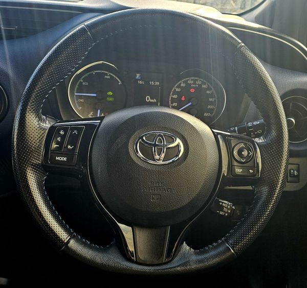 2018 Toyota Yaris Luna Sport 368116737
