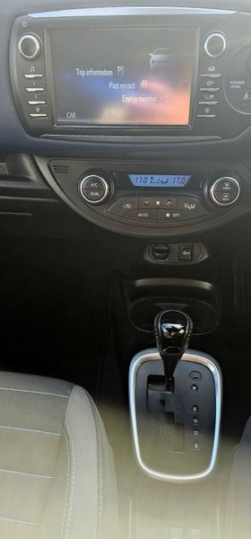 2018 Toyota Yaris Luna Sport 368116733