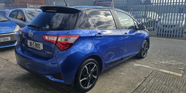 2018 Toyota Yaris Luna Sport 368116747