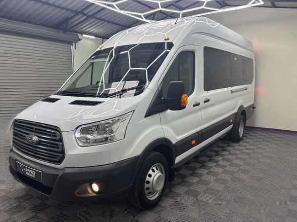 (172) 2017  FORD TRANSIT TREND 2.2 MINIBUS 368146943