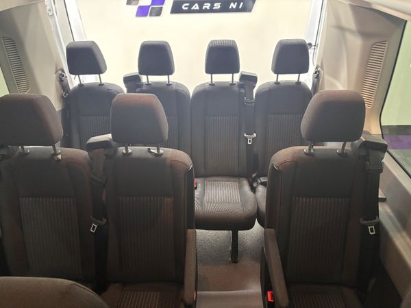 (172) 2017  FORD TRANSIT TREND 2.2 MINIBUS 368146959