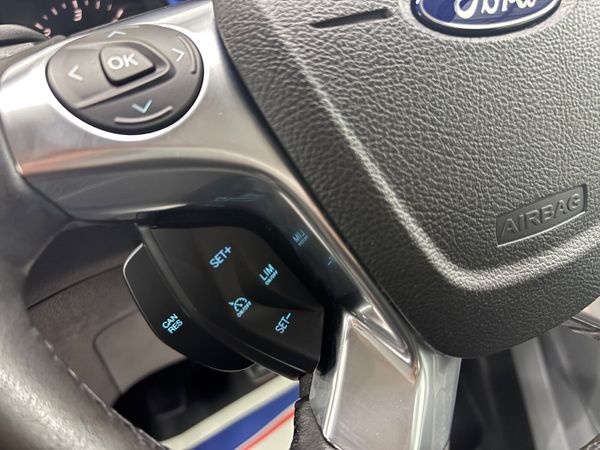 (172) 2017  FORD TRANSIT TREND 2.2 MINIBUS 368146982