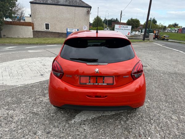 Peugeot 208 2016 1.2 Petrol Auto 368149437