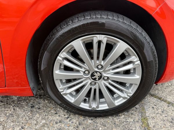 Peugeot 208 2016 1.2 Petrol Auto 368149444