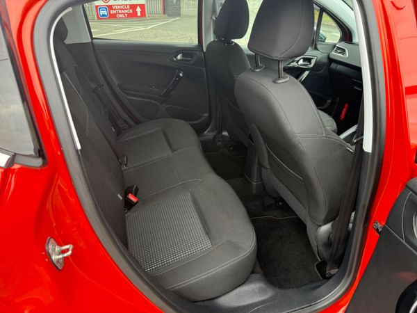 Peugeot 208 2016 1.2 Petrol Auto 368149445
