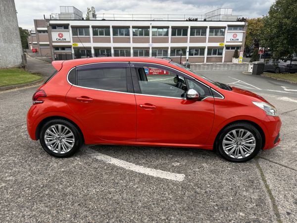 Peugeot 208 2016 1.2 Petrol Auto 368149440