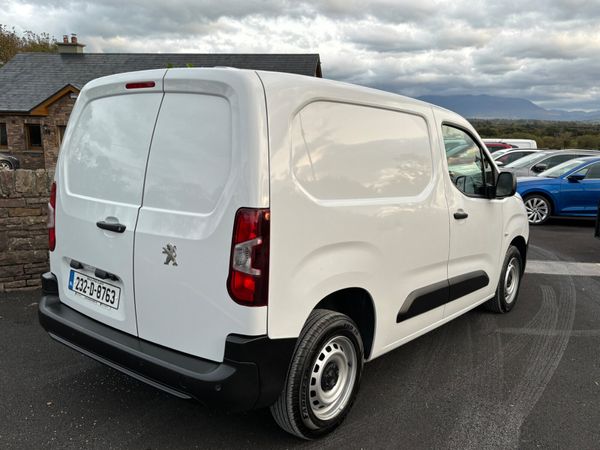 Peugeot Partner 2023 Professional plus one owner 368150131