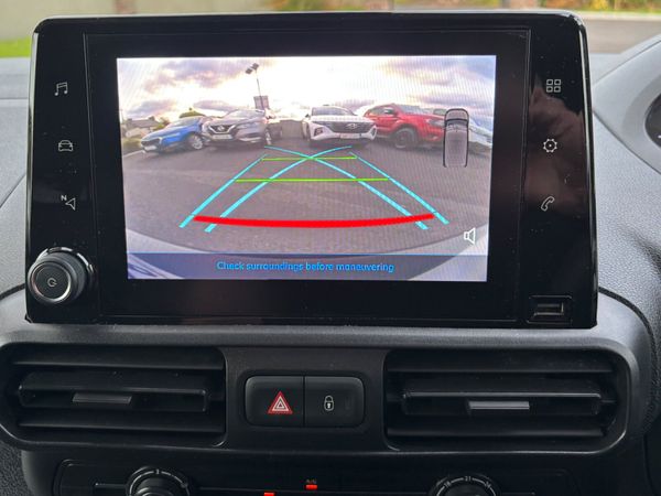 Peugeot Partner 2023 Professional plus one owner 368150196