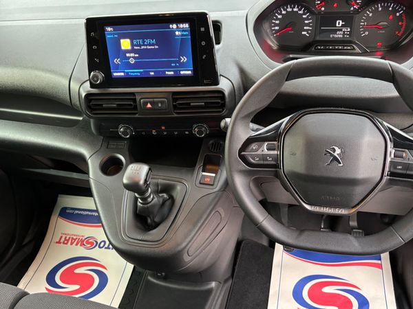 Peugeot Partner 2023 Professional plus one owner 368150197