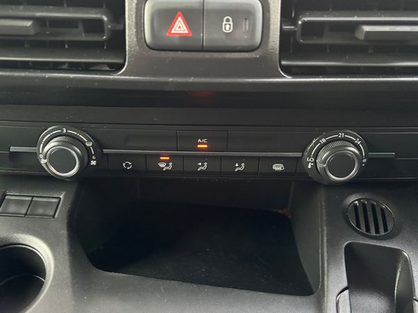 Peugeot Partner 2023 Professional plus one owner 368150205