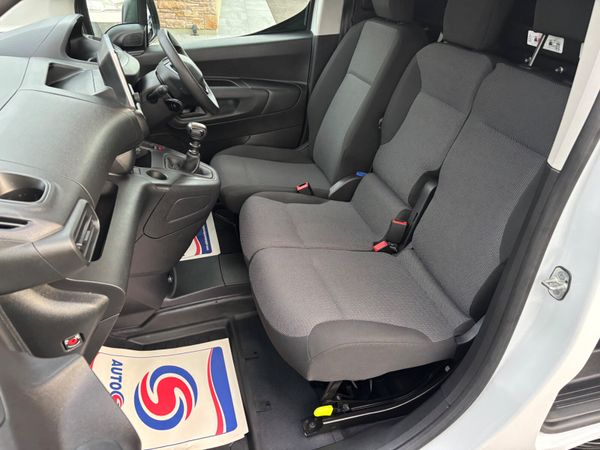 Peugeot Partner 2023 Professional plus one owner 368150202