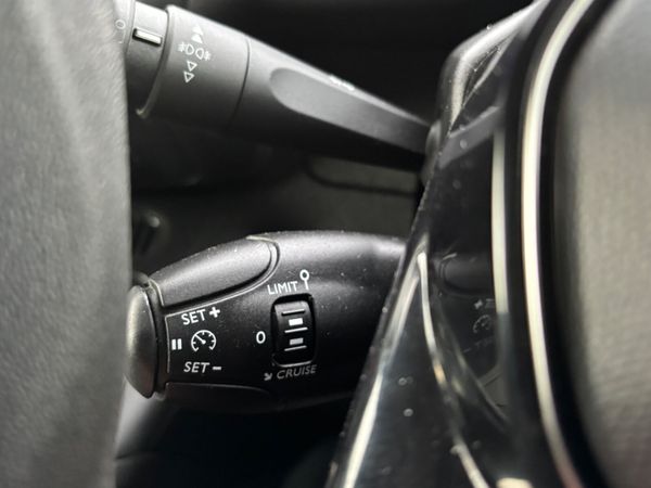 Peugeot Partner 2023 Professional plus one owner 368150203