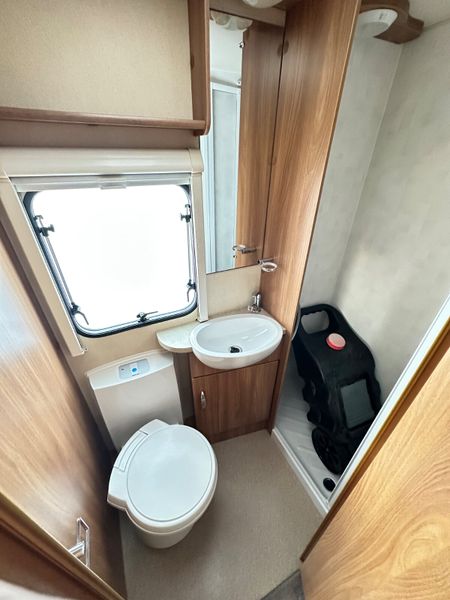✨STUNNING SWIFT LIFESTYLE 6 BERTH✨ 368178873