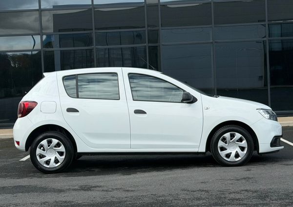 172 Dacia Sandero 1.0 litre *NCT 368179056