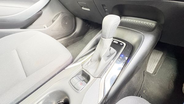 Toyota Corolla 1.8 Hybrid 2020 368185975