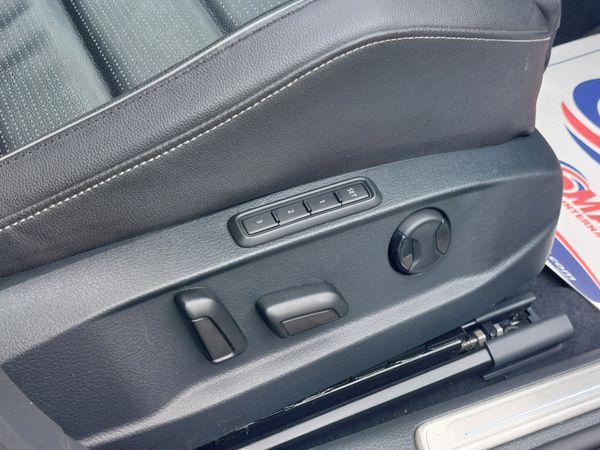 Volkswagen Golf R Estate MK7.5 *HIGH SPEC* 2017 368187601