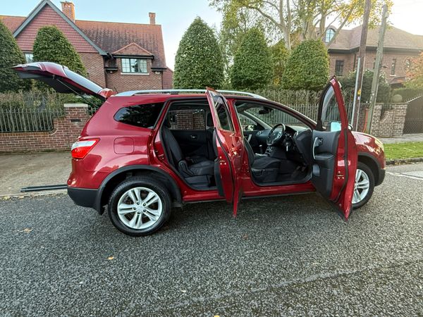 New NCT. Stunning Glass-Roofed 7-Seat Qashqai+2. 368214200