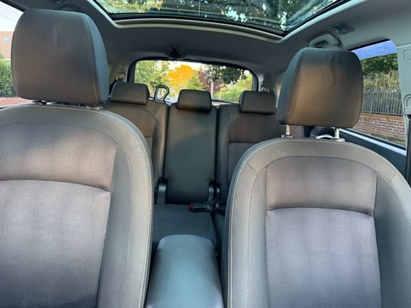 New NCT. Stunning Glass-Roofed 7-Seat Qashqai+2. 368214245