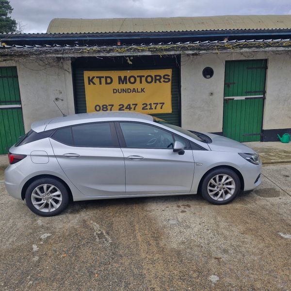 Opel/Vauxhall Astra 2020 368215807