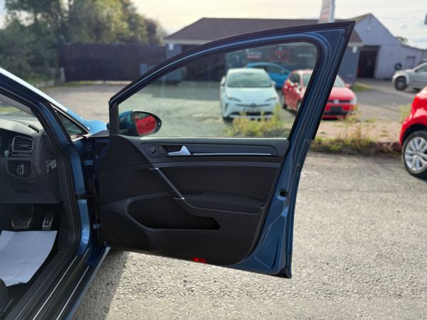 Volkswagen Golf 2015 1.4L PETROL AUTOMATIC 368218835