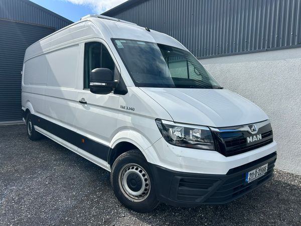 Fridge vans X2 - 21 & 22 Man TGE 368246810