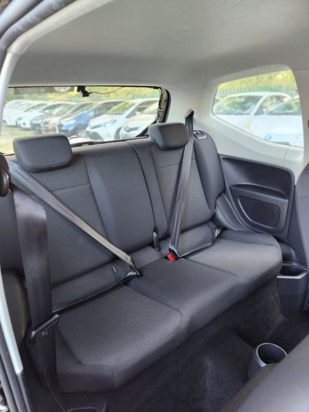 Volkswagen up! 2020 368277407